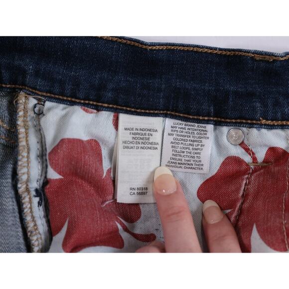 Lucky Brand Women's Brooke Capri Skinny Jeans Dark Wash Blue Sz 4 / 27 - Picture 3 of 11